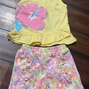 Source Unknown Yellow Tank Top with Pink Floral Shorts